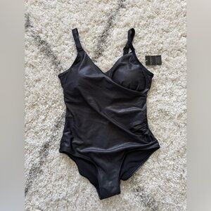 Women’s SERRA Black Glitter Premium One Piece Fitted Swimsuit NWT Size Medium